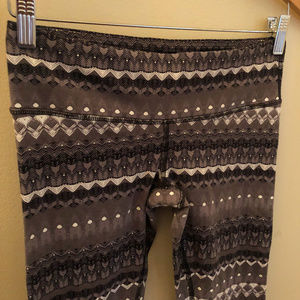 Alo Yoga winter print legging